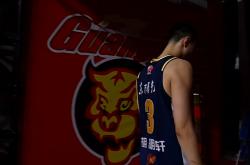 B体育体育下载-外援调整策略，球队在CBA季后赛中取得连胜势头的简单介绍