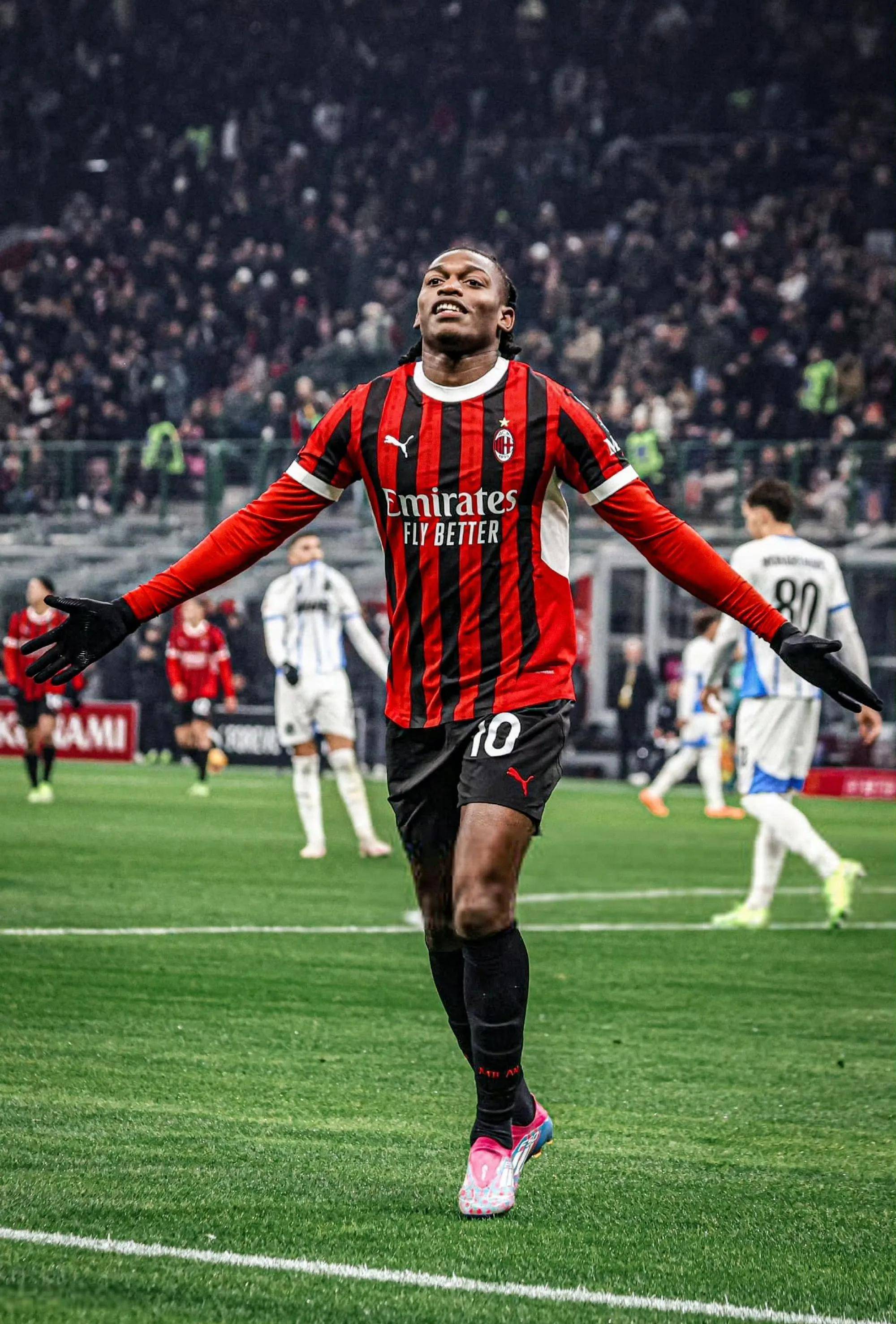 AC米兰盼望客场战胜热那亚，继续领跑的简单介绍