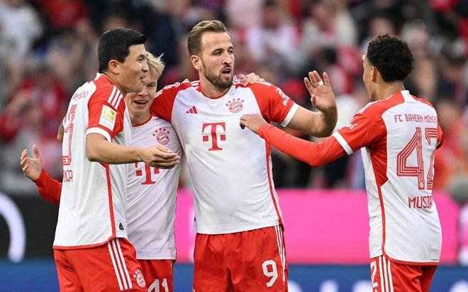 包含拜仁慕尼黑客场艰难战胜尤文图斯队的词条