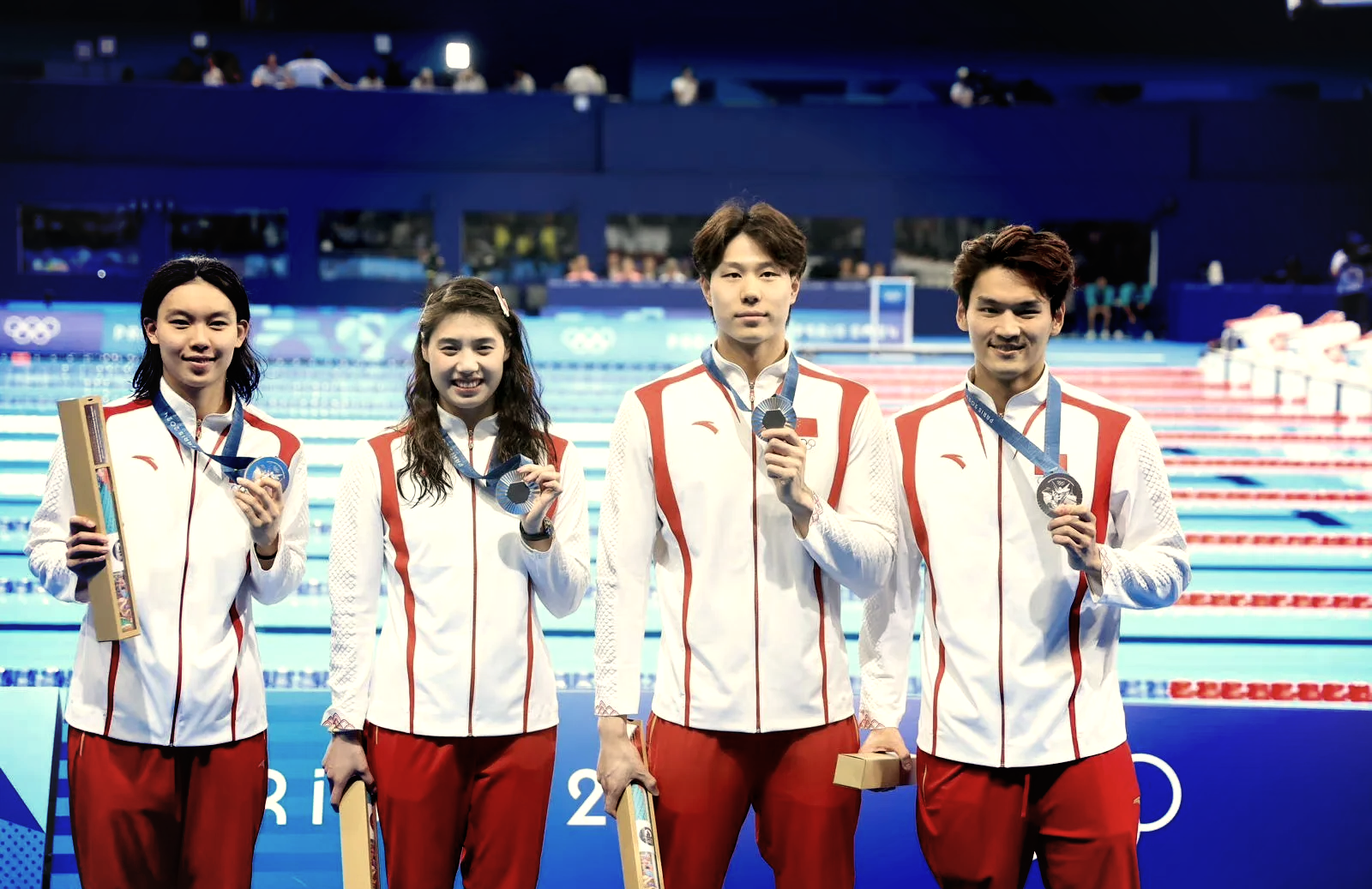 阵痛挣扎！球员们的奋力拼搏