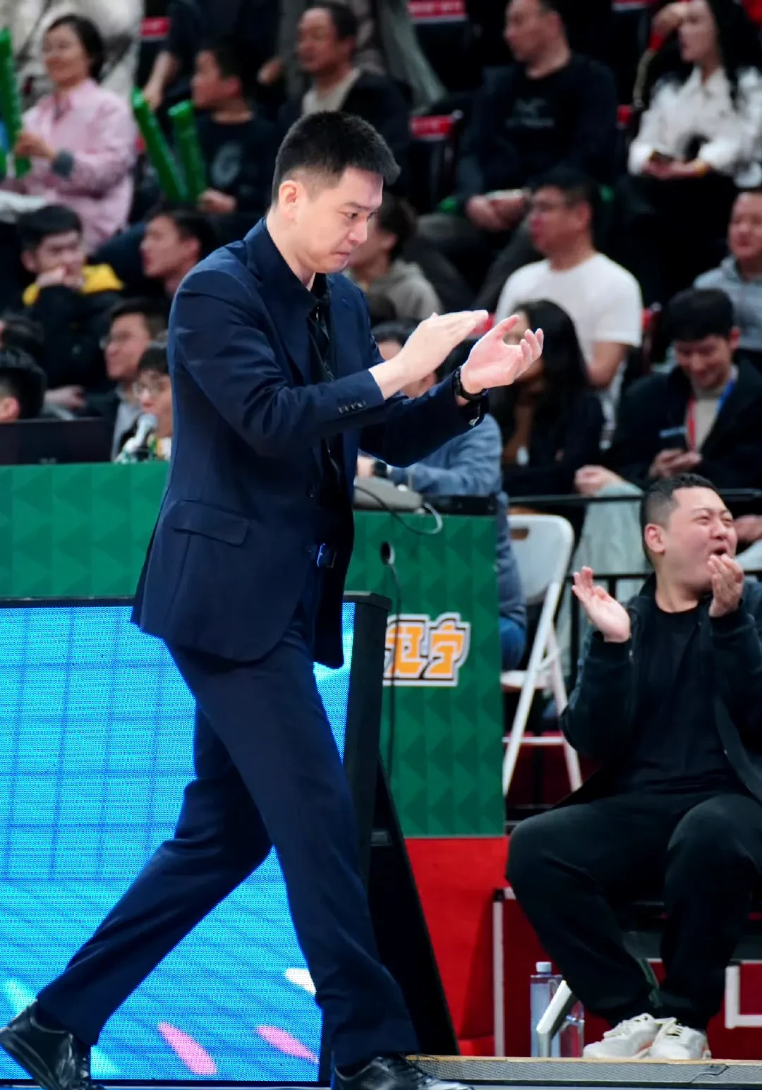 关于防守反击的默契,球队稍有松懈便失分的信息 关于防守反击的默契,球队稍有松懈便失分的信息