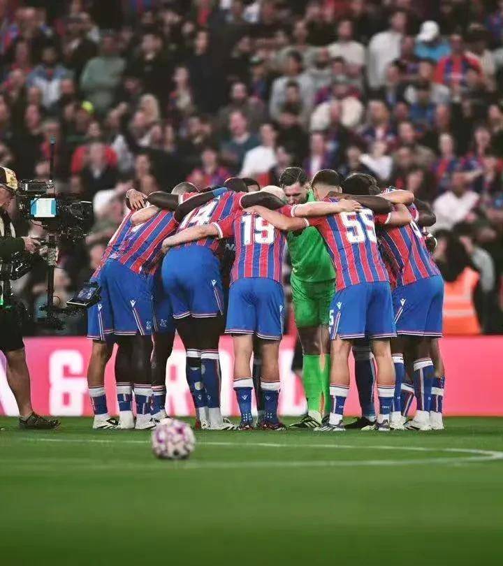 水晶宫门将扑出绝杀，助球队挽回败局