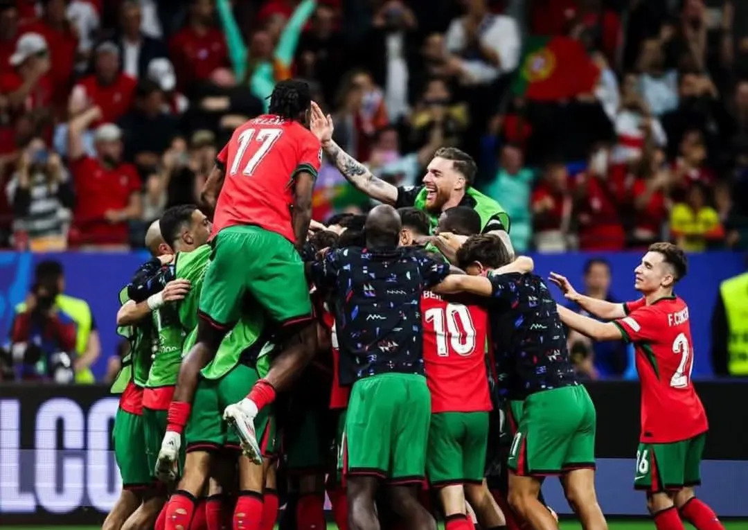 欧洲国家豪门巅峰对决,赛事激情澎湃场面绝美多彩的简单介绍 欧洲国家豪门巅峰对决,赛事激情澎湃场面绝美多彩的简单介绍