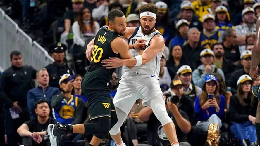 勇士惨败独行侠，库里苦战奋力但功亏一篑的简单介绍