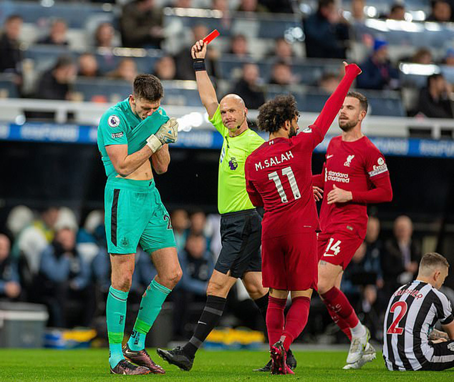 精雕细刻力挽狂澜,夺冠在望的简单介绍 精雕细刻力挽狂澜,夺冠在望的简单介绍