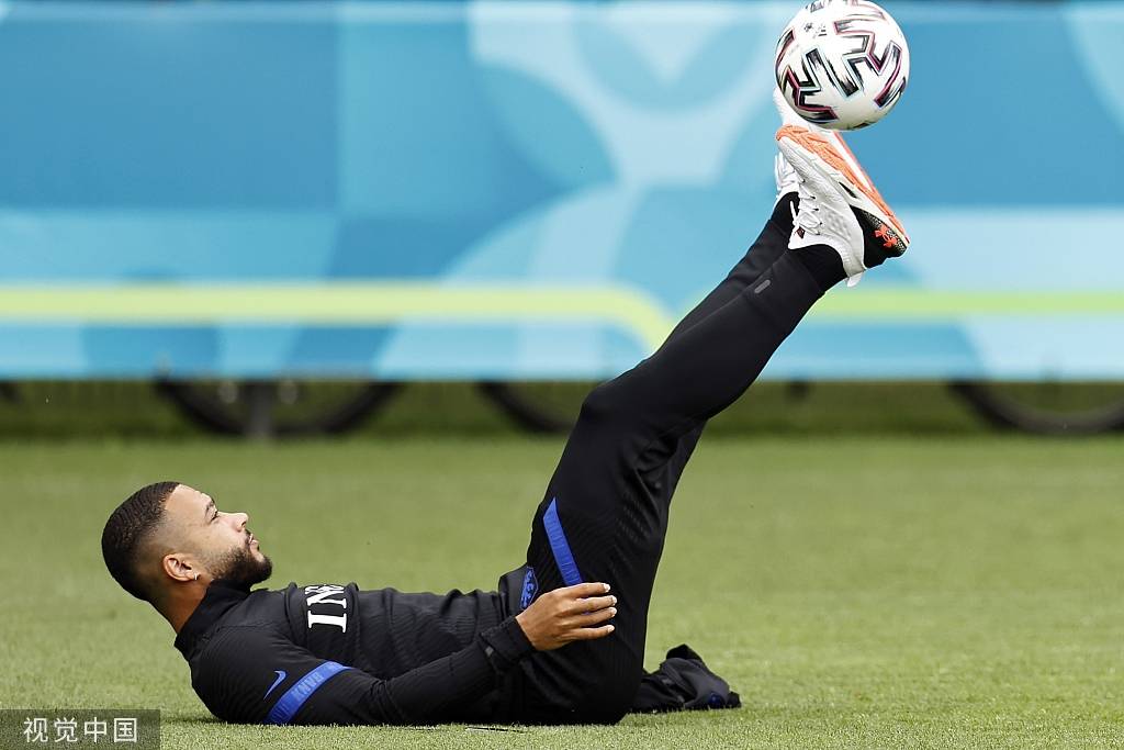 荷兰豪胜，力压对手取得小组第一