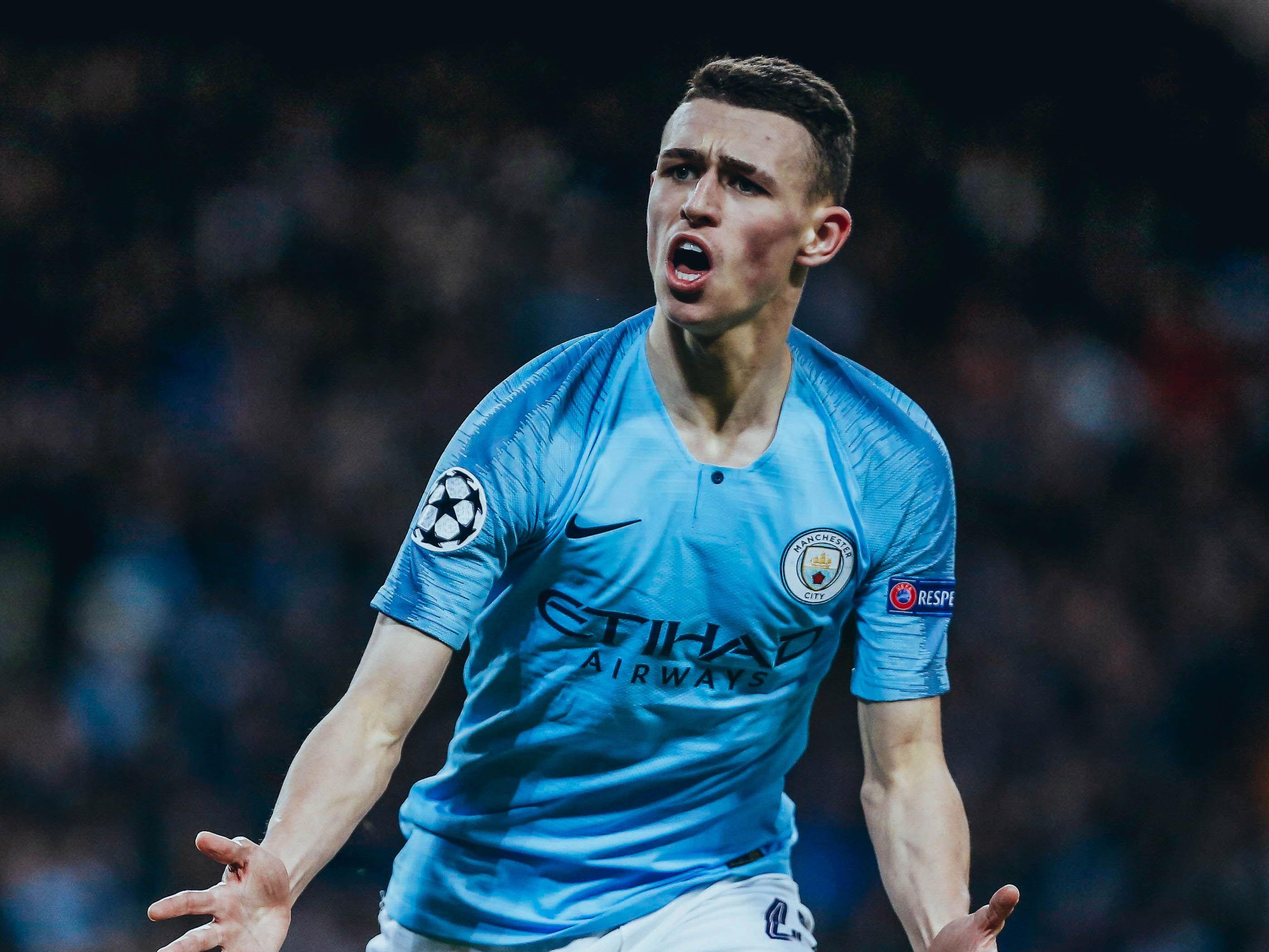 沙尔克客场大胜,连续保持不败 沙尔克客场大胜,连续保持不败