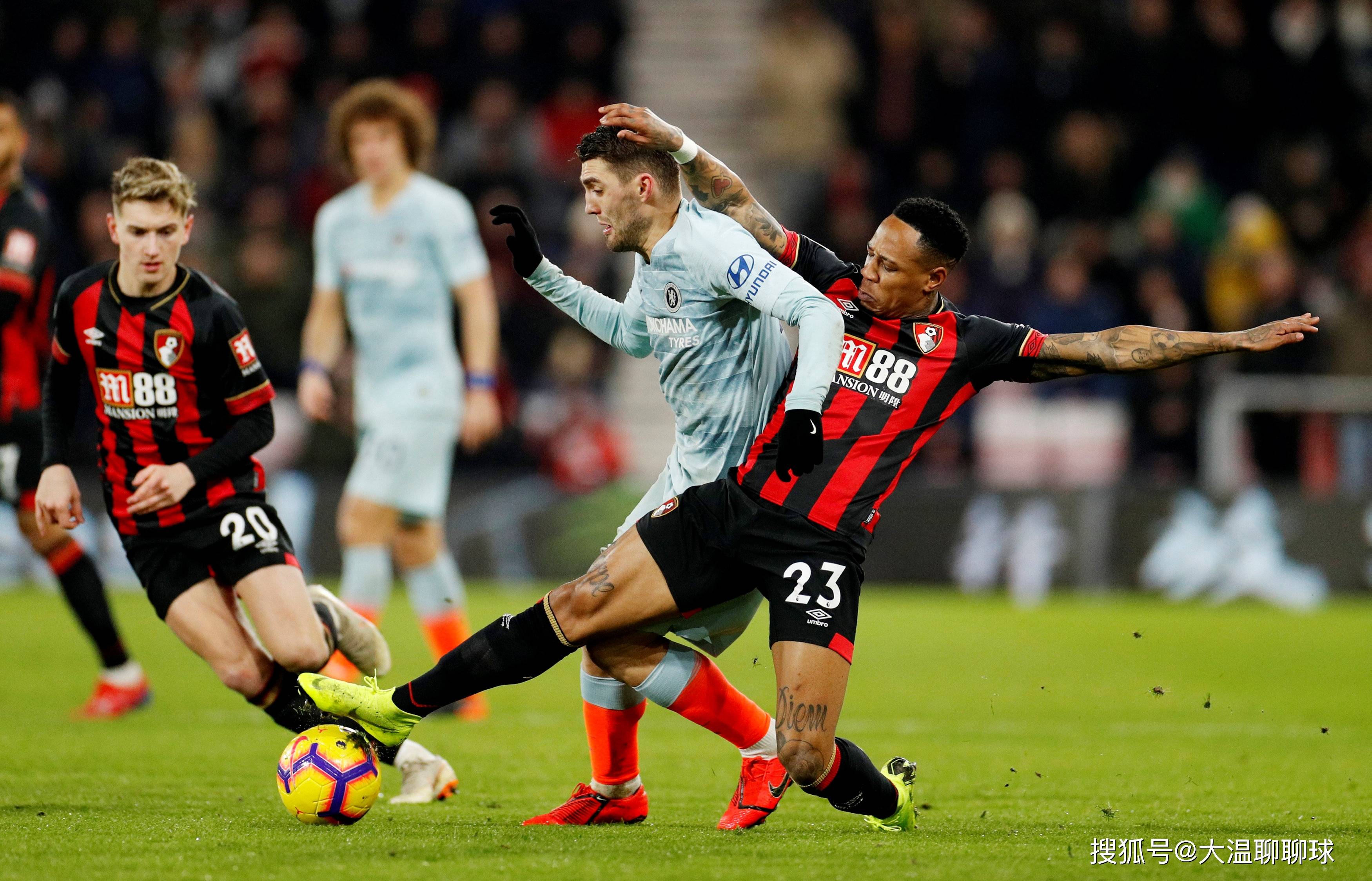 狼队客场逆袭抢分,意外击败对手取得胜利 狼队客场逆袭抢分,意外击败对手取得胜利