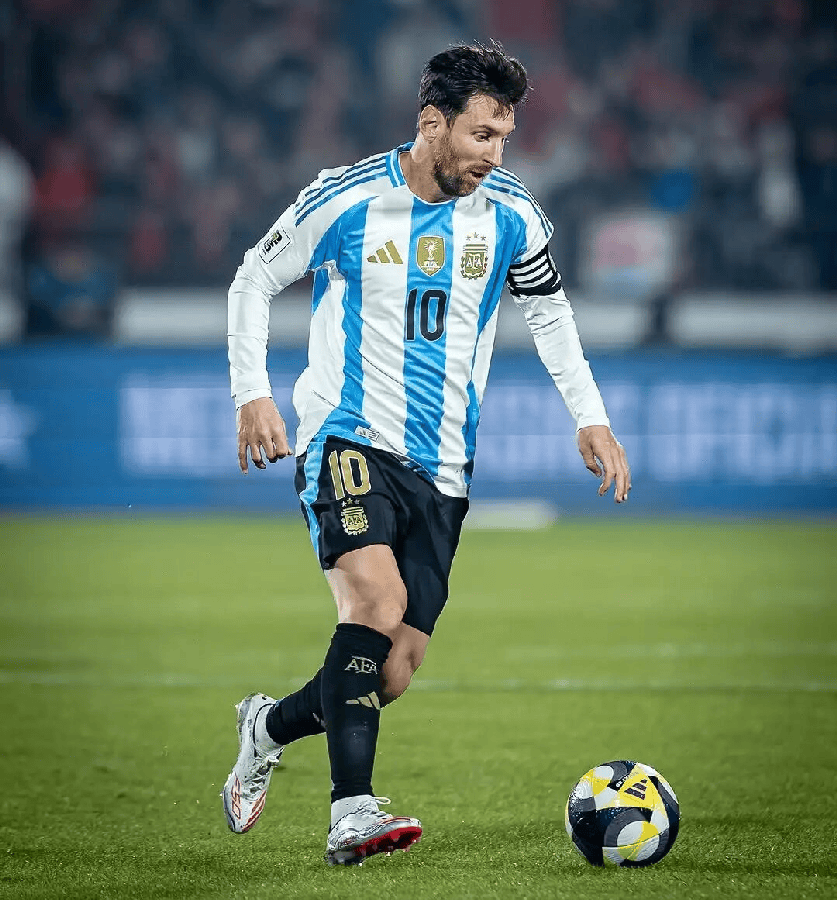 欧冠巨星梅西再次出场,帮助球队晋级 欧冠巨星梅西再次出场,帮助球队晋级