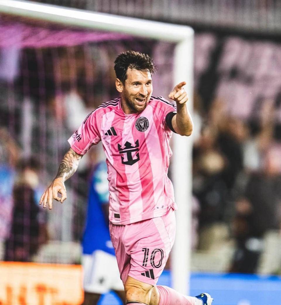 欧冠巨星梅西再次出场,帮助球队晋级 欧冠巨星梅西再次出场,帮助球队晋级