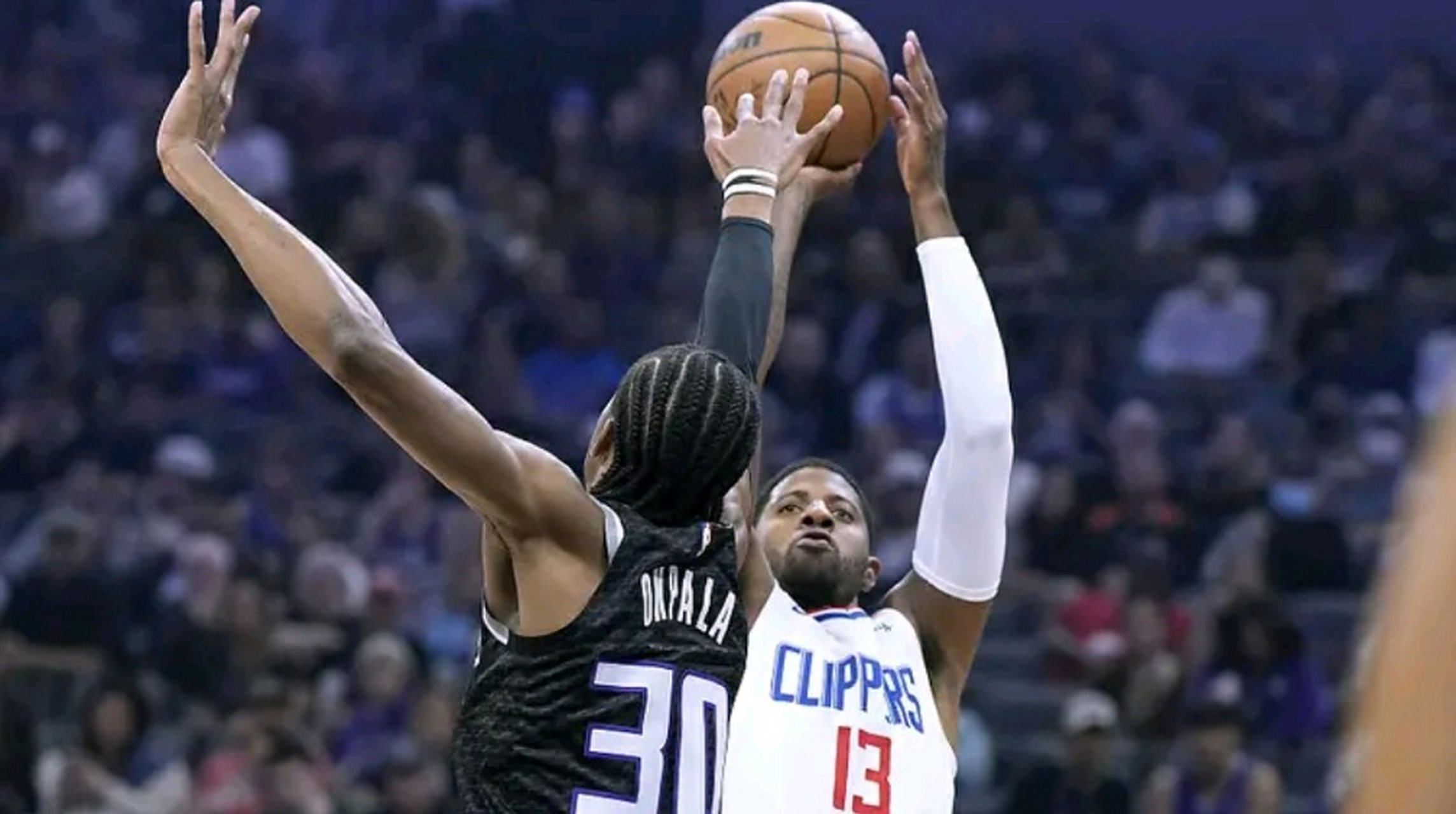 关于快船大胜骑士，乔治狂砍35分！的信息