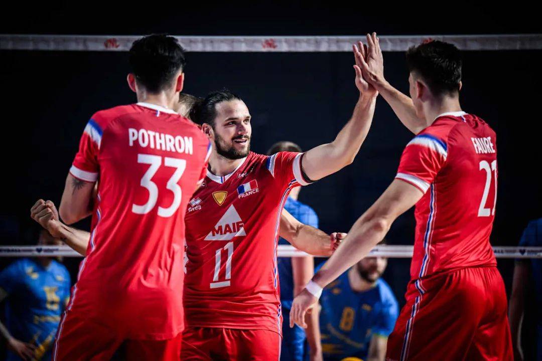 法国迎战乌克兰，争夺欧洲足球冠军