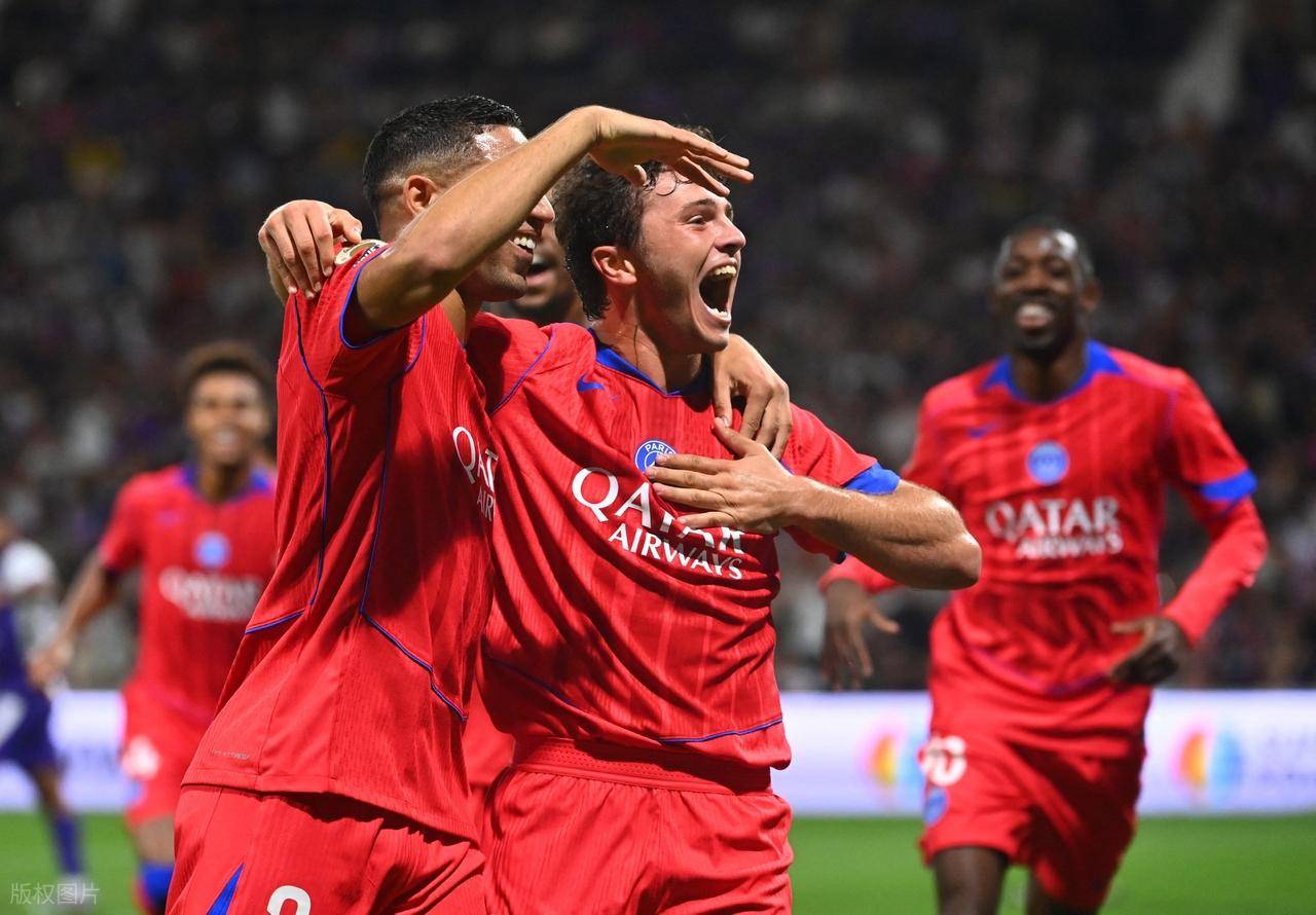 巴黎圣日耳曼主场大胜尼斯，保持全胜势头