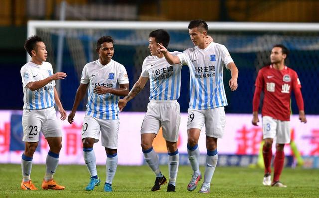 关于重庆力帆击败上海申花,喜迎回归逐步追赶积分榜前列的信息 关于重庆力帆击败上海申花,喜迎回归逐步追赶积分榜前列的信息